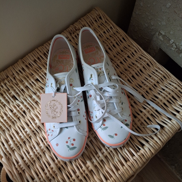 KEDS - Riffle Paper Co. - Picture 4 of 6